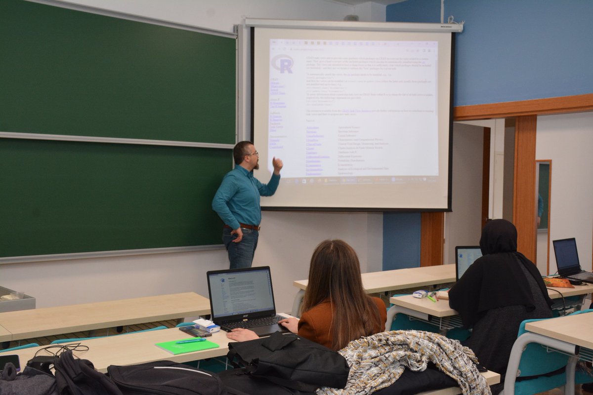 arsemakademi's tweet photo. Prof.Dr. Selim YILDIRIM hocamız tarafından verilen R ile Ekonometri eğitimimizden kareler.

#arsem #arsemakademi #araştırmaseminerleri #anadoluüniversitesi #bistlab #anadoluüniversitesiibf #R #ekonometri https://t.co/Y98voODPnM