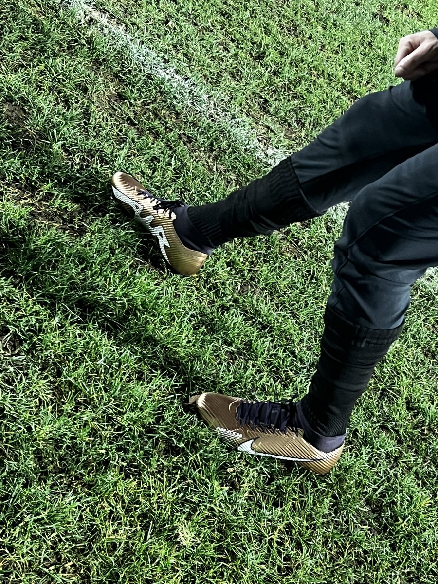 Let’s hope these get broken in tonight! Can anyone guess who? #htfcswifts