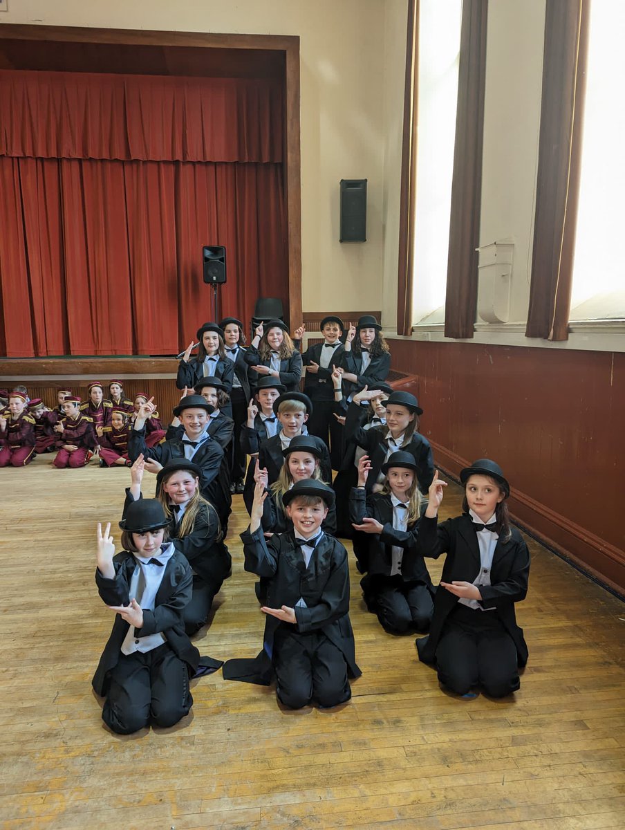 DGCYMI's tweet photo. Congratulations to Crossmichael and Gelston partnership schools on an amazing performance this afternoon! Thank you teaching staff, you’ve all worked your socks off! 🎶🎭⭐️🎤 @CreativeScots @ScottishOpera @DGCEducation @DGWGO @MrsGloversClass #YMuiscMatters https://t.co/6JNdF9DSiI