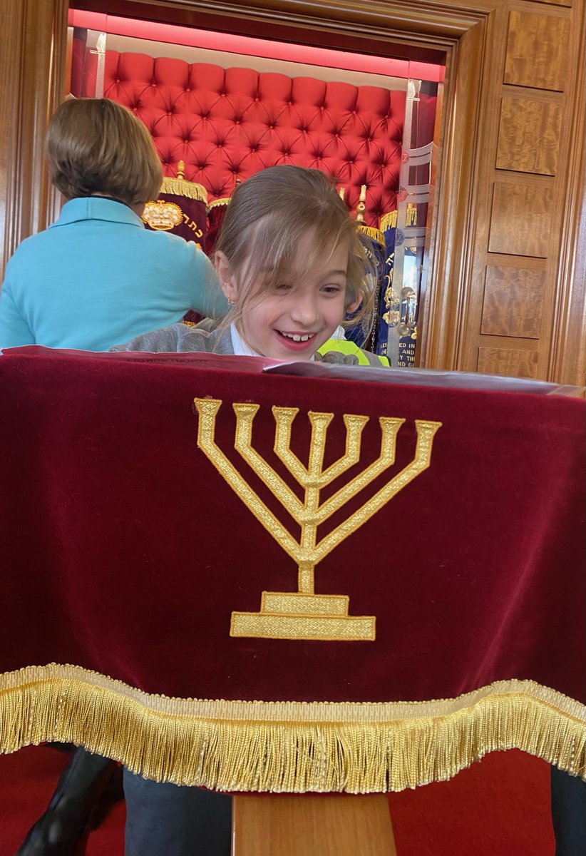 ManorParkSchSM1's tweet photo. Year 3 loved their visit to the Synagogue. They had a wonderful time immersing themselves into the Jewish faith by learning more about festivals and traditions. #MPPAre https://t.co/4IFbAbKIfn