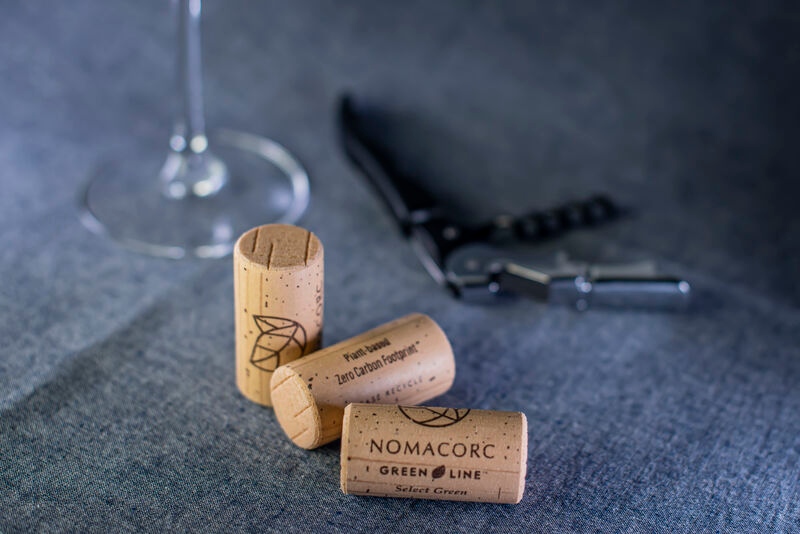 vinventions_es's tweet photo. Los tapones #Nomacorc han aportado muchos avances en el control de la entrada de oxígeno en las botellas de vino🍷
Y los productores pueden utilizar un rango de entrada de oxígeno preciso para permitir la mejor expresión del vino👌

✅Más info: https://t.co/9D35ul45Xn https://t.co/TQFhKWvmFW