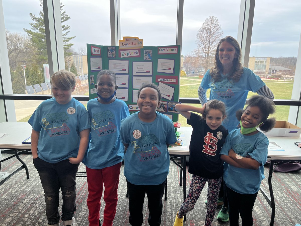MaryvilleCA2's tweet photo. Check out these STEM Champions in action! Teachers Hannah Noack-Ruebling and Carrie Ziolkowski worked with a FIRST LEGO League Explore Club after school on Thursdays as part of the STEM Champions program.  #stlsummercamp #stlouis #stl #STEM #STEMSTL#stlkids #stlstem #lego https://t.co/qgknuvsbsp