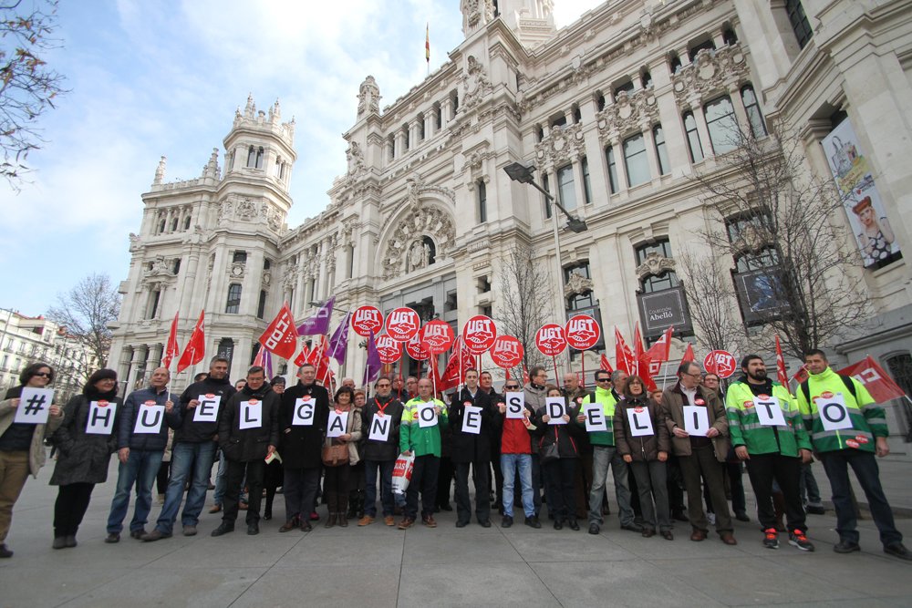 ✍🏻 <a href="/CCOO/">Comisiones Obreras</a> y UGT, decepcionados ante el fracaso de la reforma de la ‘ley mordaza’ 🤐

Los sindicatos lamentan que la reforma de la ley no haya salido adelante y que el texto aprobado en 2015 por <a href="/ppopular/">Partido Popular</a> haya quedado intacto.

ccoo.es/noticia:658564…