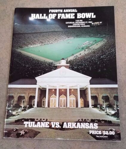 This week, we will witness a rematch from 1980 as the Hogs take on the @ECFL_GreenWave. In what's sure to be an absolute slobber knocker, you don't wanna miss this one 😉. 
#WooPig #RazorbackNation #SurfingHogs