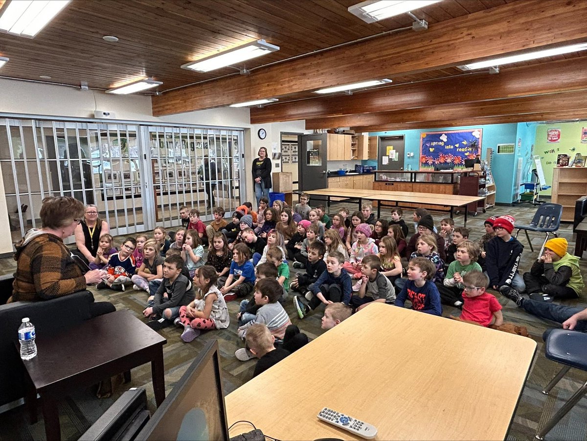 We were so thrilled to have author, Kelly Paulgaard, visit the Grade K-7 students on March 3.  Kelly read her book, Tad the Trucker and discussed how to write and publish a book. So interesting! 📚 

Thank you for sharing your time and knowledge with us, Kelly! 💚