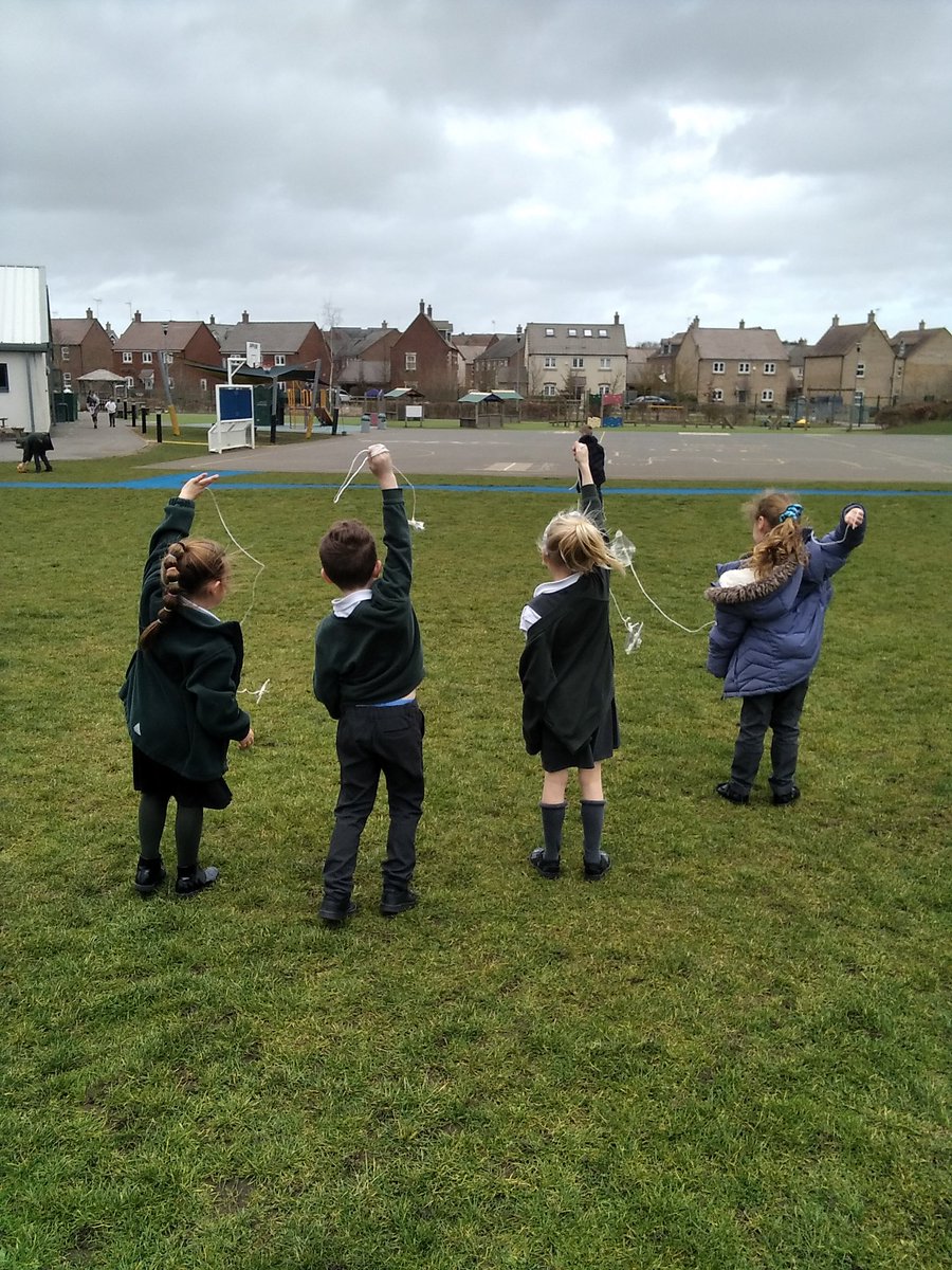 GreenleasSchool's tweet photo. Science Week - Today Year 2 have been busy making kites and hoop gliders which worked brilliantly in the windy weather. https://t.co/1p2PNWnQDm
