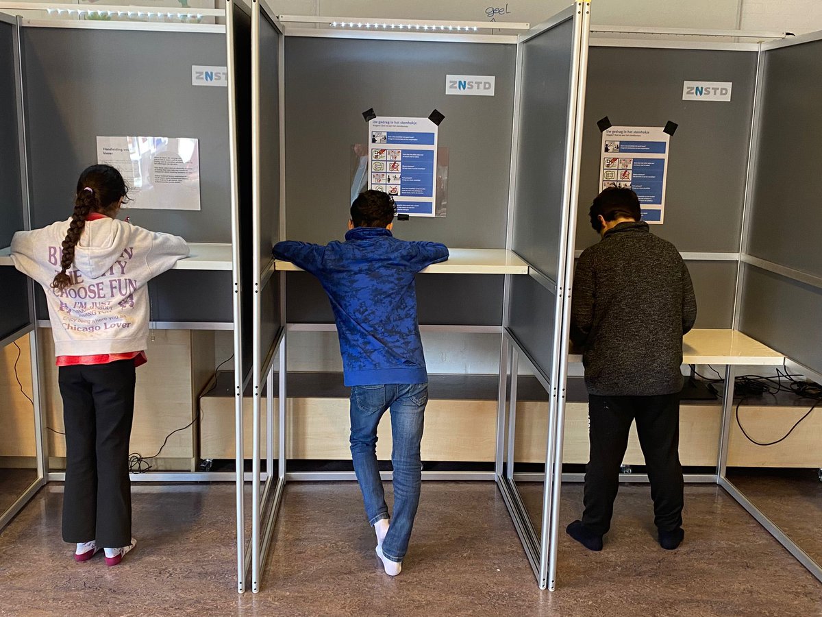 Burgerschap 
Stemmen voor de schoolpleinverkiezingen