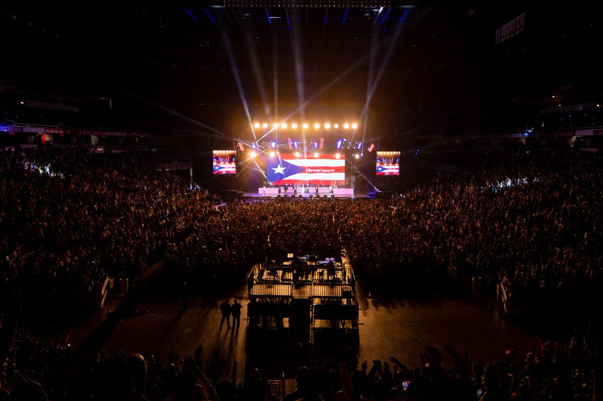saludycultura's tweet photo. Majestuosa presentación de #Redimi2 en su concierto
“#RompiendoFest”, Coliseo, P,R. superó las expectativas con las participaciones de #AlexZurdo, #Funky, #DarianGonzález, #GabrielEMC, #Practico, #EliúDelVoice, #HaroldVelázquez, #BrayerMayer, #ElSica, #Samantha, #BiancaDeGrace https://t.co/L2kvYJIEuB