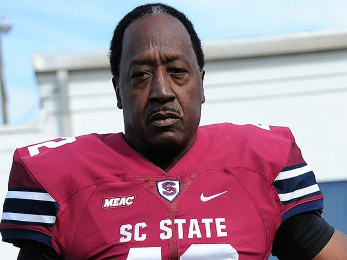 barstoolsports tweet picture