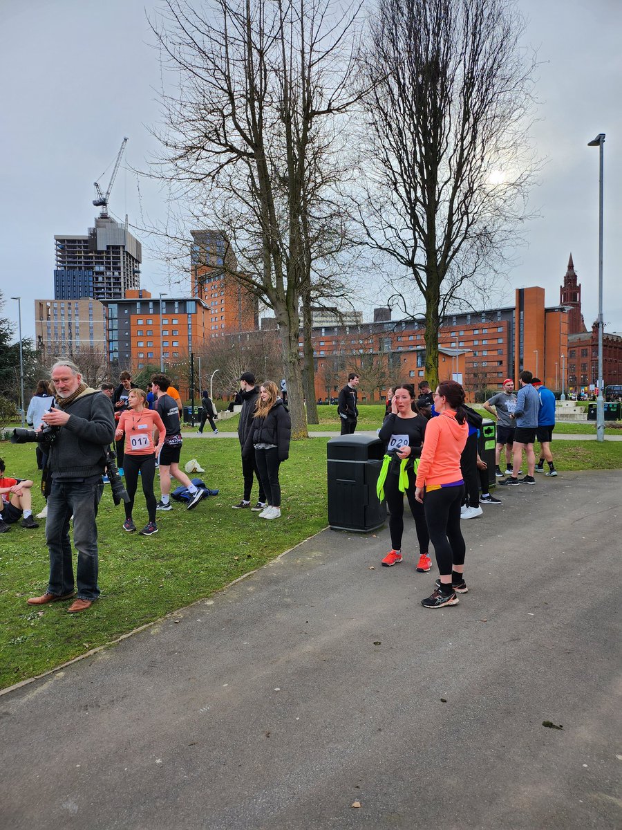 LoveBrumUK's tweet image. And....... they were off!! Congratulations and a huge thank you from us to @AstonUniversity  and all its runners for taking part today 😀