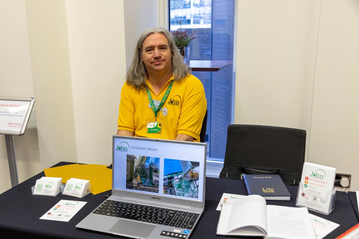 🏆John and Karen Crowhurst, INCREASE VS CHAMPION AWARD, winners

John the Computer Man and Karen the declutterer are such familiar faces to the Increase VS community. They step up to support the group, helping others with both moral support and practical assistance.