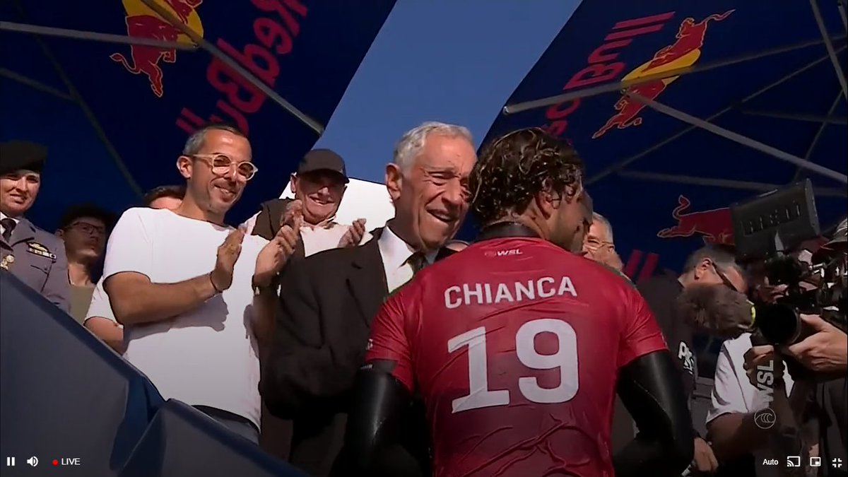 SurtoOlimpico's tweet photo. O feito de Chumbinho foi tão grande que o Presidente de Portugal, Marcelo Rebelo, foi pessoalmente cumprimentá-lo pelo título. https://t.co/B6b4zTMC4F