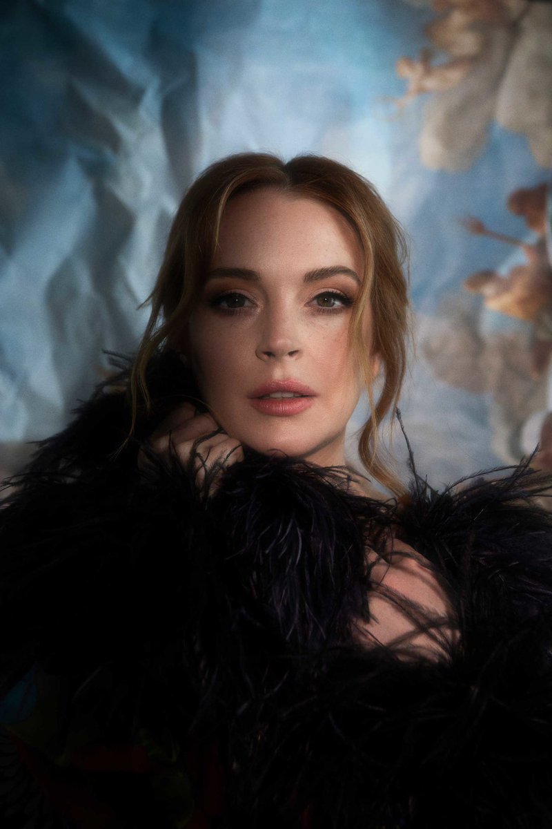 Pop Crave on Twitter "Lindsay Lohan announces she's pregnant “We are(01)