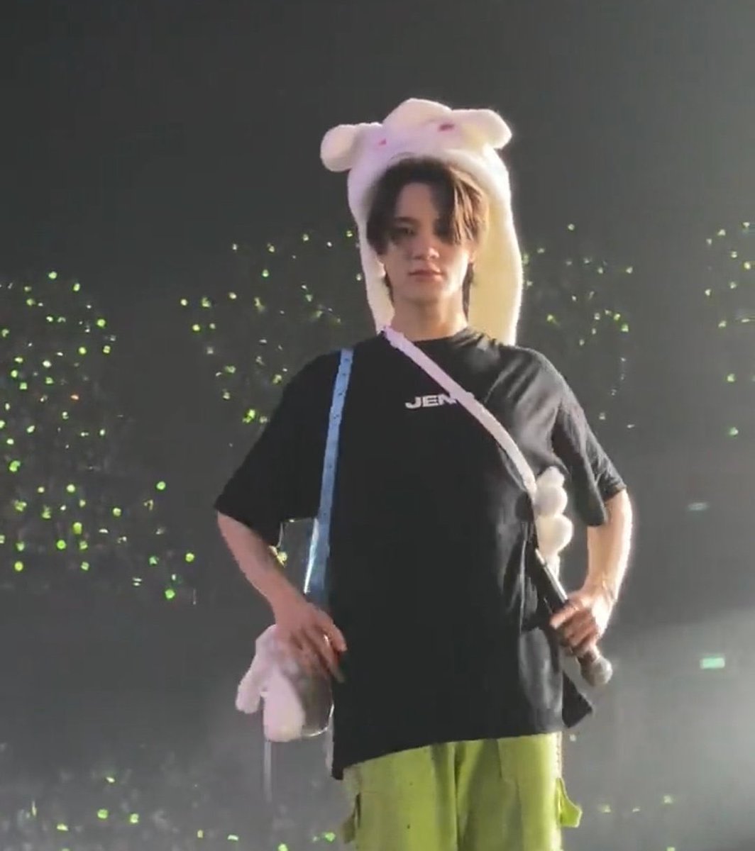 ไม่พอใจก่เท้าเอวใส่ ลุกเทวดาจิงๆ