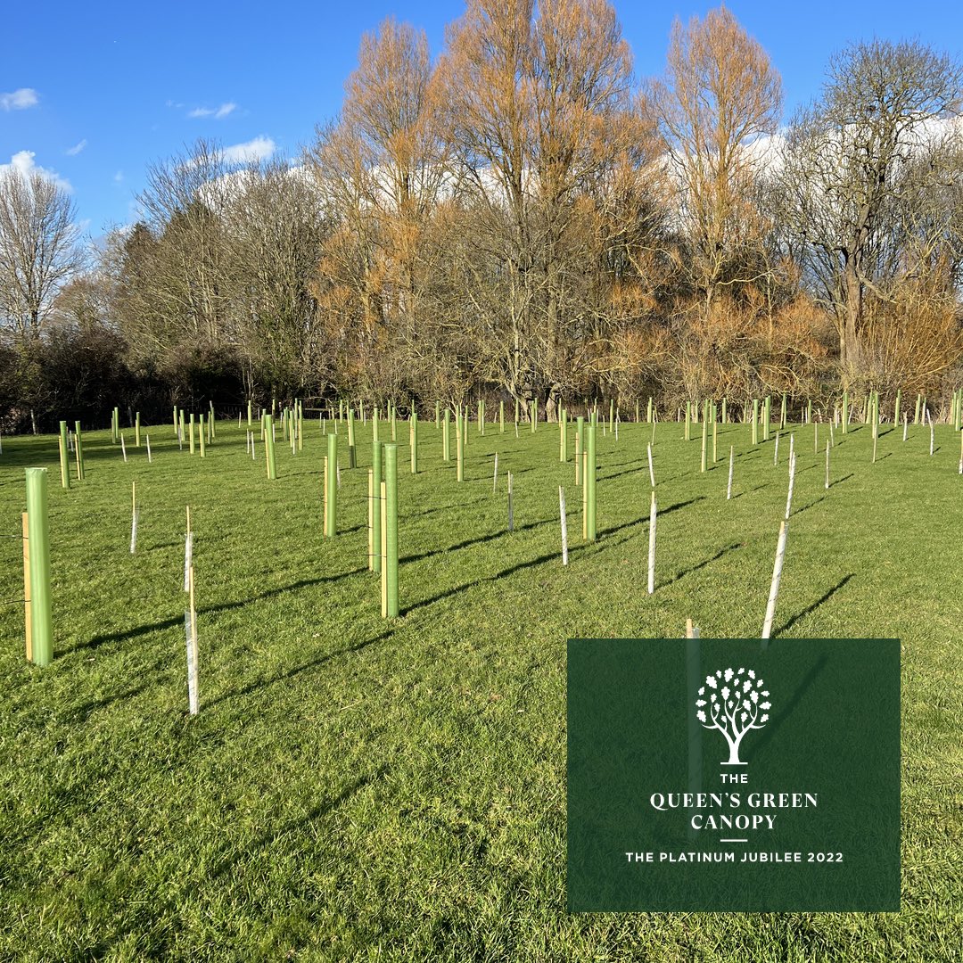We’re on The Map! ‘Plant a Tree for the Jubilee’ and we have planted over 800 trees a Queen’s Green Canopy for the Cotswolds! A big thank you to @WoodlandTrust and <a href="/NFUCountryside/">Countryside</a> for supplying the trees. #broadwaymanorwood #broadwaycotswolds #queensgreencanopy #treeplanting