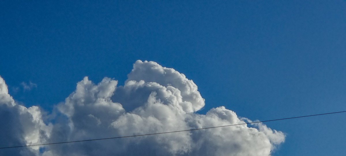MetJayy's tweet image. Stunning Cumulus Clouds Here This Afternoon, We Are Edging Ever So Closer To Convective Season 😏⚡️

@metoffice @PhotographyWx @BBCSouthWeather @AlexisGreenTV @ThePhotoHour @StormHour #loveukweather #ominouscloud #stormcloud