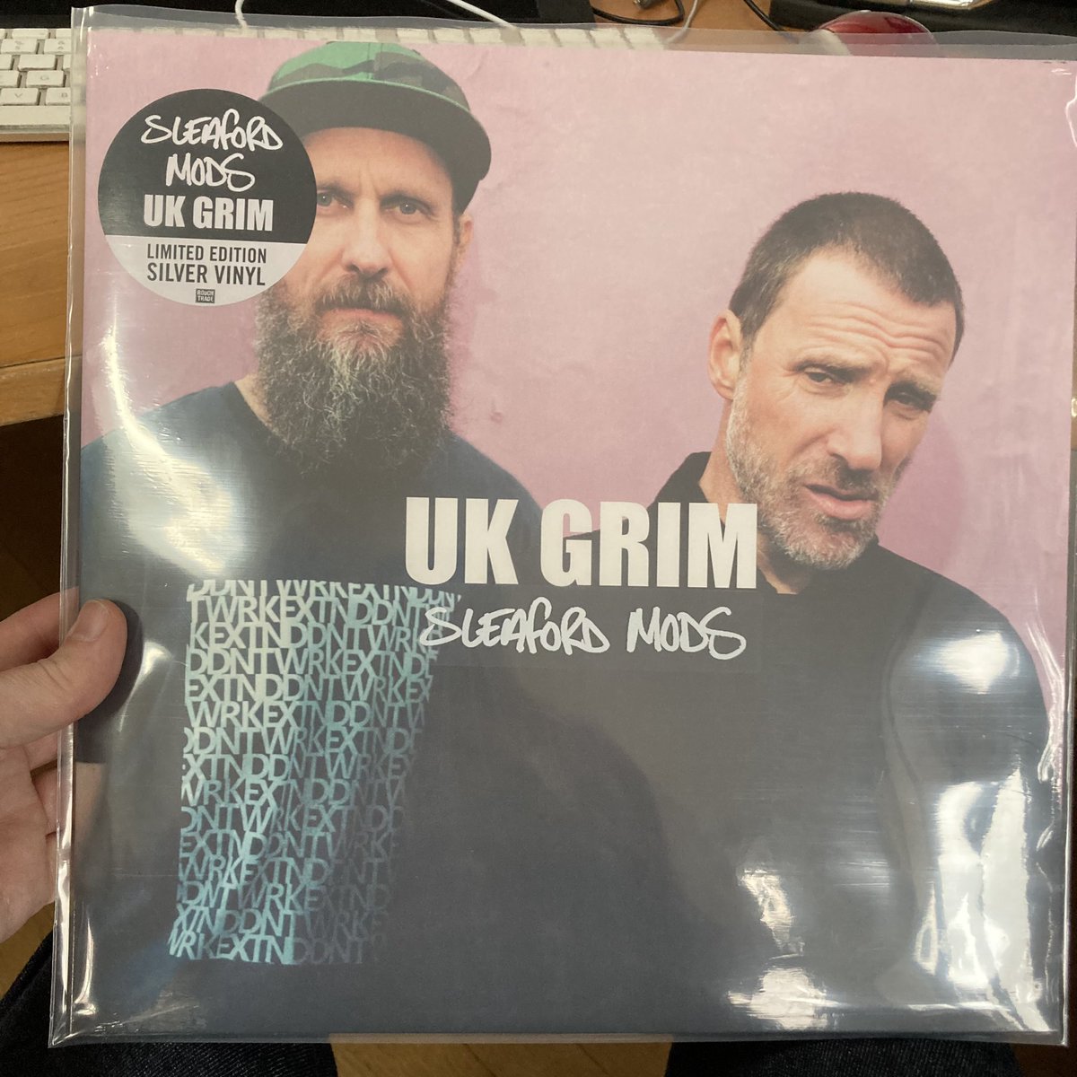 Look what the cat just dragged in … the latest finest <a href="/sleafordmods/">Sleaford Mods</a> 🤘♥️