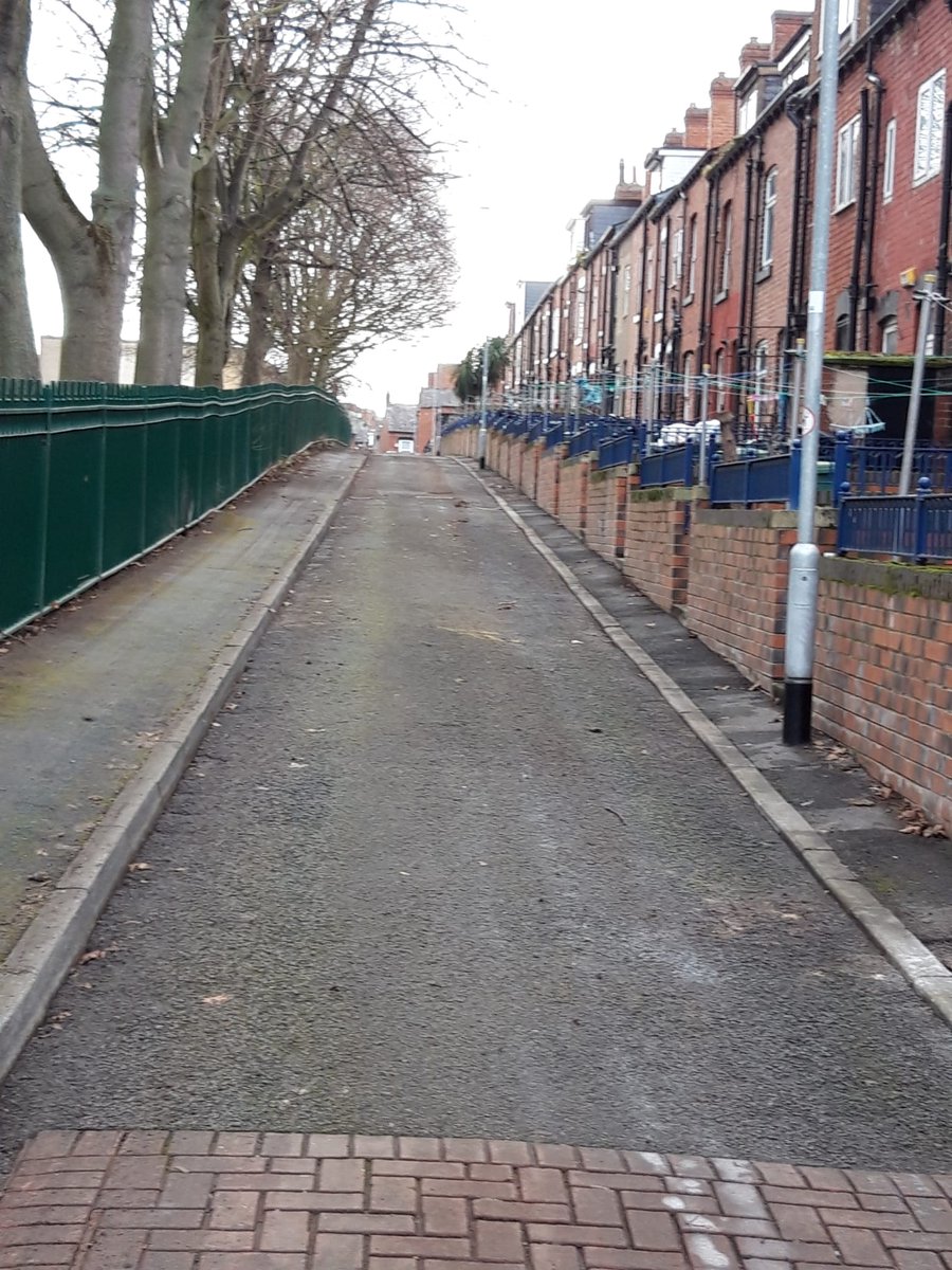 Our road sweeper has been hard at work in LS6 to get round the last of the leaves. Roll on Spring! Mechanical Sweeper vacancies still available at leeds.csod.com/ux/ats/careers…
 #LS6 #CleanStreets #Leeds @al_garthwaite @Jonathan_Pryor @kbrooksleeds @abigailmashall @cllrjakhtar