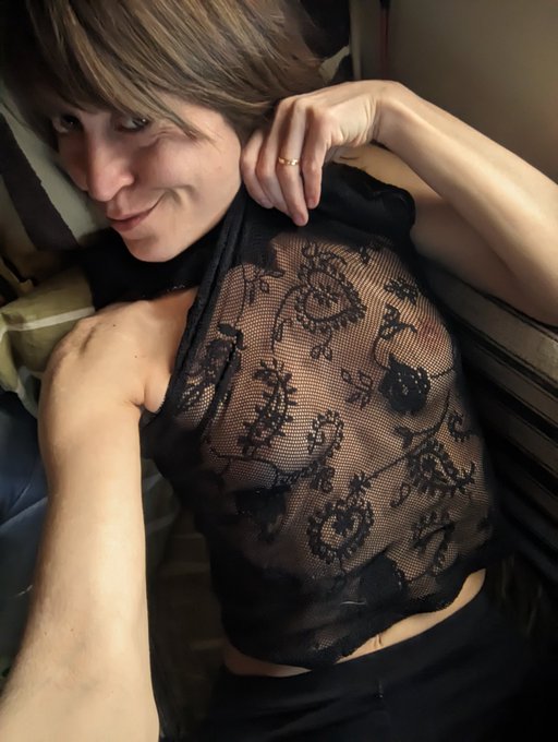 Buenas tardes #MartesDeTetitasBonitas  #MartesDeTeta  Mi &uacute;ltimo v&iacute;deo me dej&oacute; cachonda 💦🔞 Aqu&iacute; puedes<a href="/tag/martesdetetitasbonitas"class="tags">#MartesDeTetitasBonitas</a><a href="/tag/martesdeteta"class="tags">#MartesDeTeta</a>