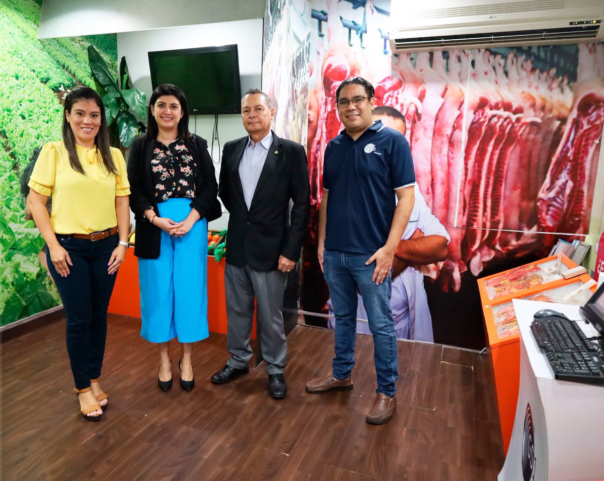 Hoy recibimos la visita de Marianela Gomez Rey y el Mgtr. Walter Castro Jaén de la Dirección General de Servicios al Comercio Exterior del Ministerio del <a href="/micipma/">Ministerio de Comercio e Industrias de Panamá</a>, con el fin de conocer  los estándares GS1 en apoyo a la facilitación del comercio exterior.  #comercioexterior