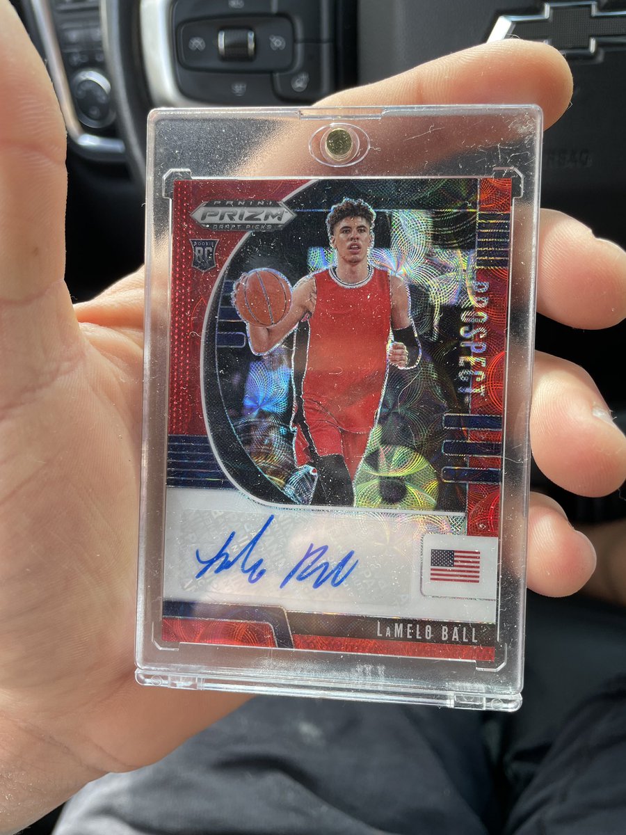 CardsNAutos's tweet photo. Lamelo Ball 2020 Panini Draft Picks Prospects Auto - #PALB
For Sale - $300 shipped
Pack pulled - will replace in sleeve + toploader!
@LAcarddude @Iminsearchof @SportsSell3 @infinitecards00 @CardboardEchoes @SlabmafiaSports @AKsCards024 https://t.co/bdtvlHSOIZ