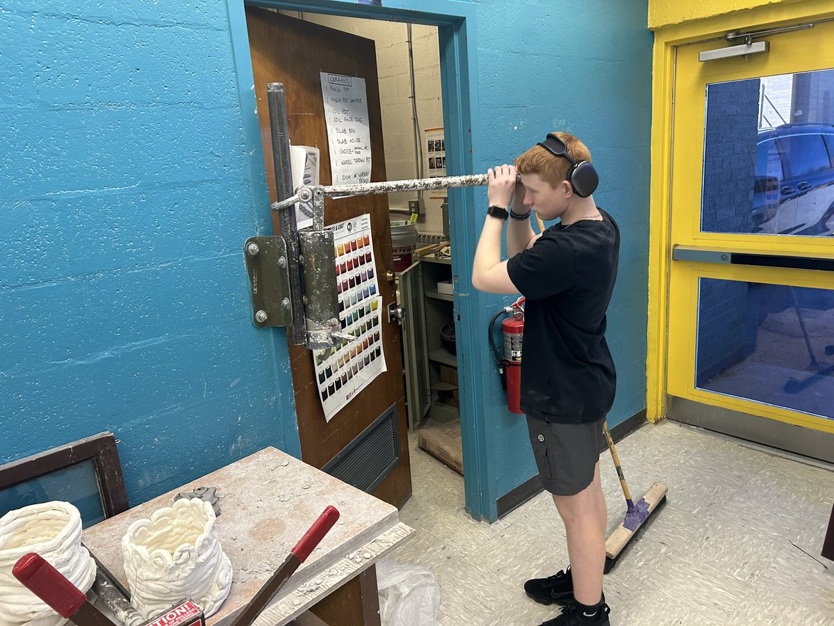 ChuckMichael98's tweet image. South Allegheny students having hands on experiences.