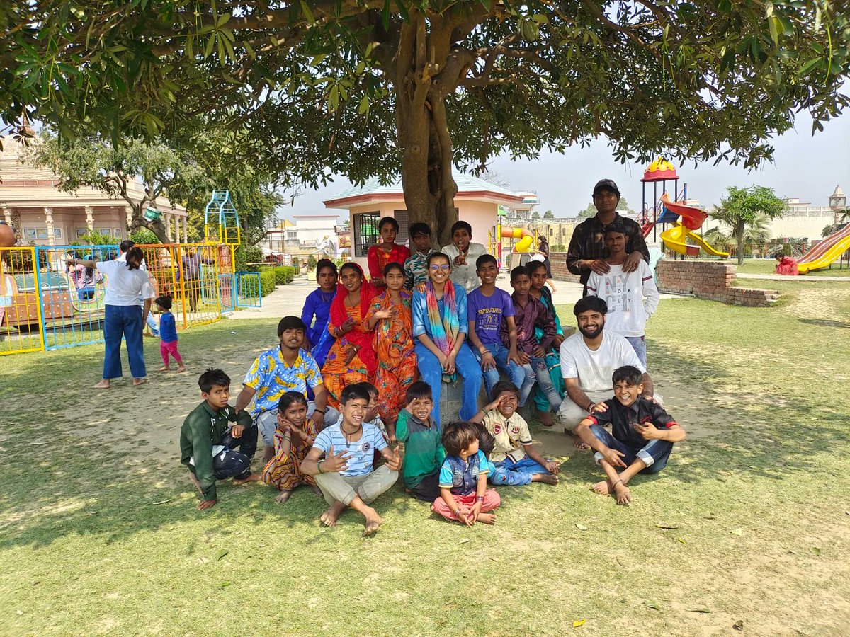 udgam_classes's tweet photo. Picnic Trip to #Hastinapur with the kids of our slum classes.
The trip was all fun and the children enjoyed it a lot. We visited: JambuDweep, Pandeshwar Mandir, Teeley wala Mandir and Kailash Parvat. The children visited the temples and enjoyed rides, boating and swings.

#Meerut https://t.co/HQHPOKa51P