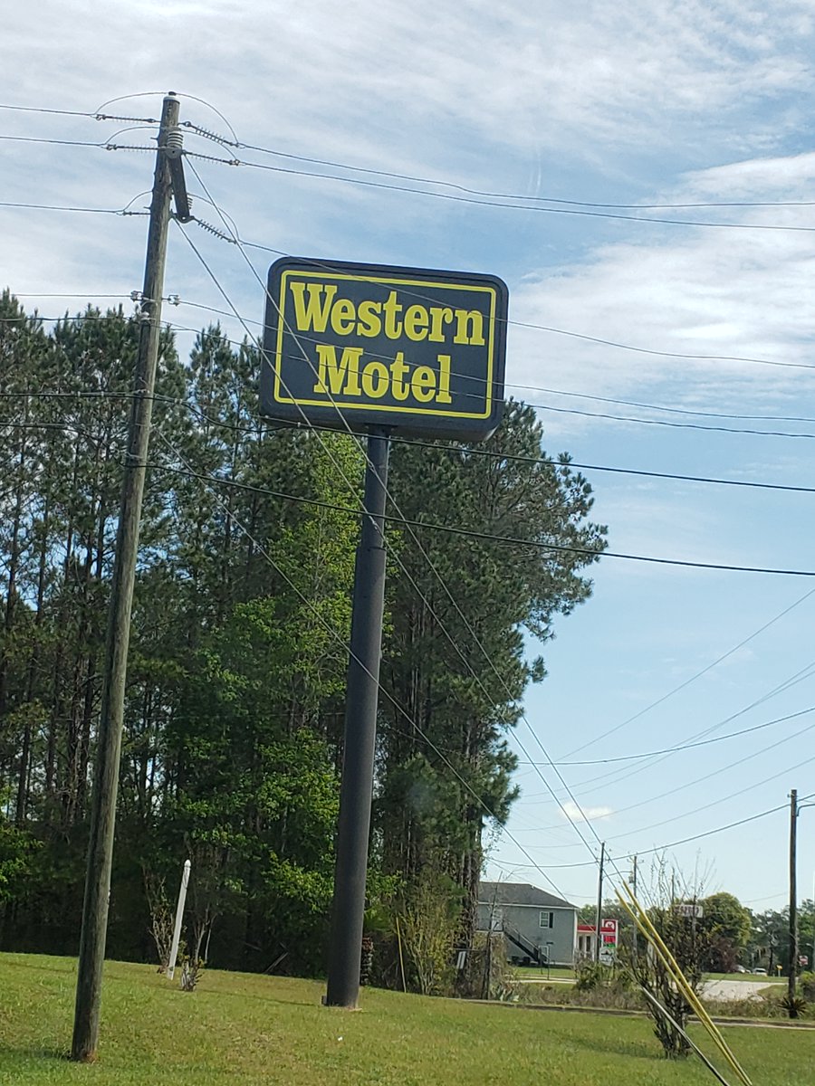 The Western Motel in Bainbridge, GA is getting in 'beach shape' 4 Spring w/ some updates that are coming along nicely. Our Stone's wrap fits PERFECTLY!
#stoneshomecenters #bainbridgega #remodeling #rennovationproject #westernmotel #WeCanHelpWithThat #wecanhelpwiththat #wecanhelp