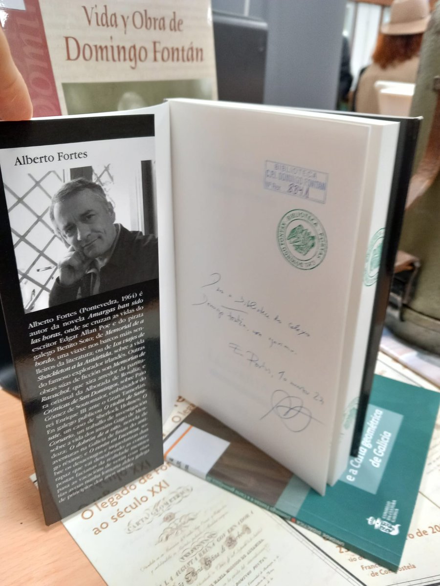 BiblioDf's tweet photo. Tivemos a sorte de contar co escritor Alberto Fortes que nos asinou un exemplar do seu libro "A viaxe xeométrica de Domingo Fontán" para a nosa biblio!
#trasospasosdeDomingoFontan https://t.co/vYSlZGwIMV