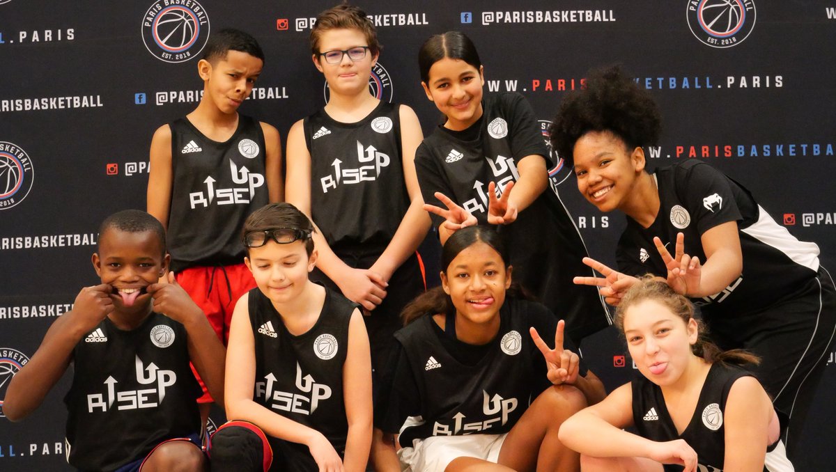RiseUpAsso's tweet photo. 3 camps, 3 départements et 120 jeunes ! 
Retour en images sur les 3 camps de Marly-la-ville, Paris et Romainville ! Avec le @parisbasketball on s'est vraiment régalés à faire ces camps 
📸 Cesar Pulido Tovar et @julienhouyer 

#parisbasketball #riseup #basketball #trainingcamp⁠ https://t.co/yMohIDHfjt