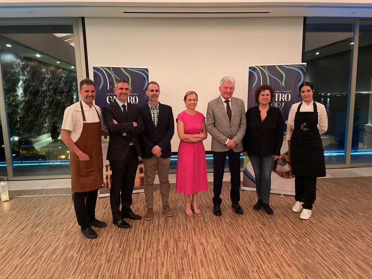El equipo de Poemas by Hermanos Padrón liderado por Icíar Pérez sigue demostrando su valía y ser unos perfectos embajadores de la gastronomía de Las Palmas de Gran Canaria para LPAGastrotrip y Binter 

eldiario.es/canariasahora/…
