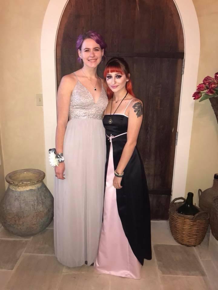 mousejesus420's tweet image. Me n my beautiful d8. #promqueen