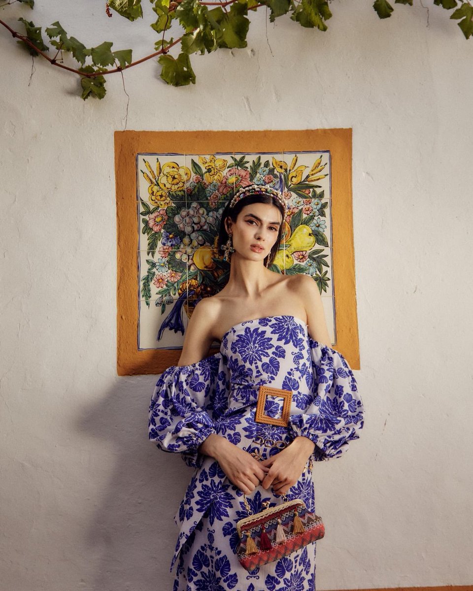 SenturaZamora's tweet image. El azul y blanco siempre es un buen contraste para vestir 💙🤍

#CORAZONANDALUZ #PV2023 #PVLOB #LOBWOMAN #MODA #LOB #INSPO #SenturaZamora 

#Sentura
#Zamora