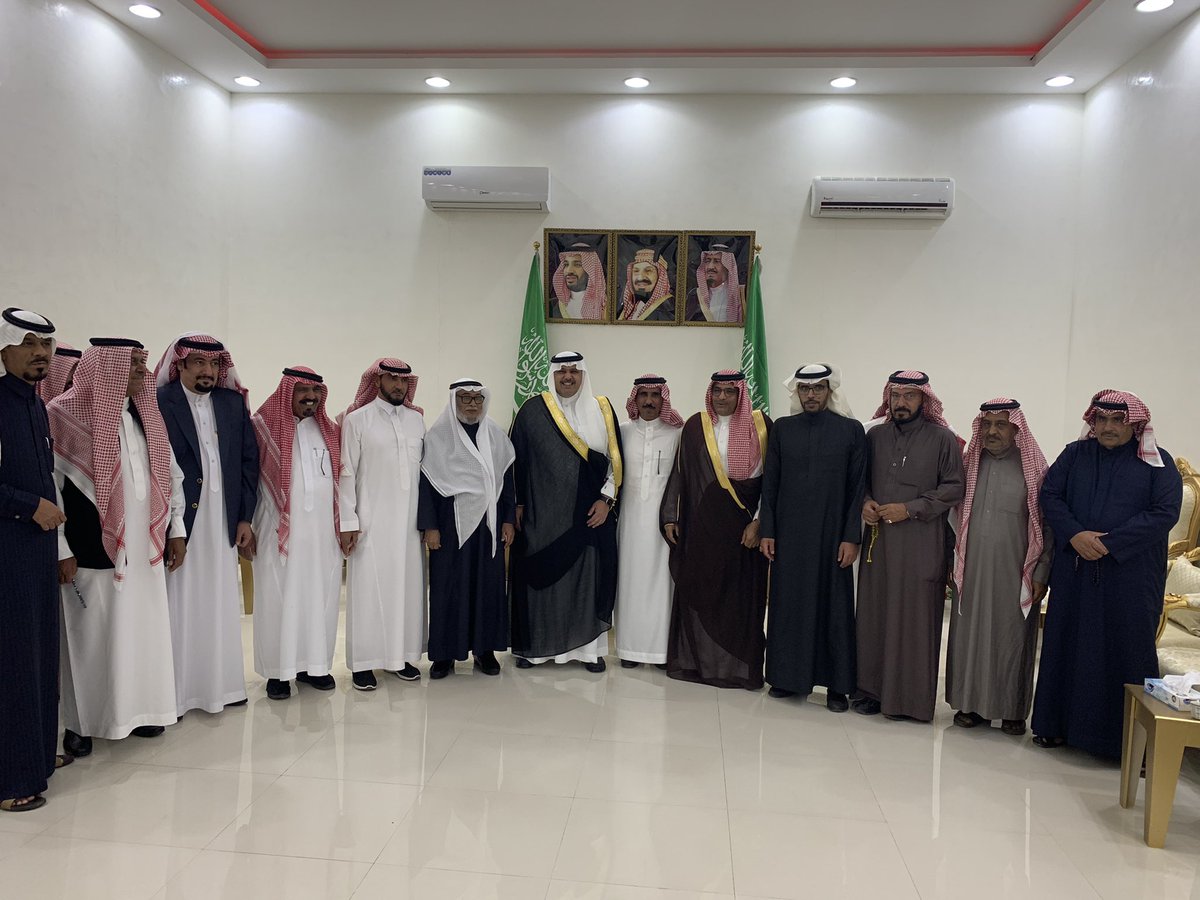 ruwalah's tweet photo. مباشر 🛑
الامير فهد بن نواف الشعلان في ضيافة الشيخ /ممدوح بن دعيبيل شيخ الوثرة من السبعة في حفرالباطن https://t.co/HSgPNqktQ3