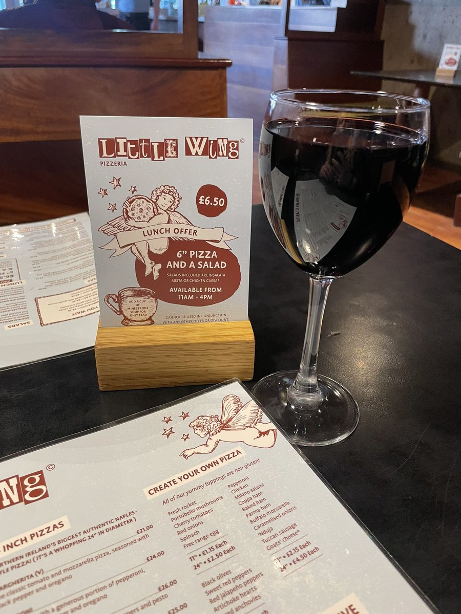 KirstenElder's tweet image. And relax…food and drinks before a very delayed Snoop Dogg gig 🎶 #littlewing #eastbelfast