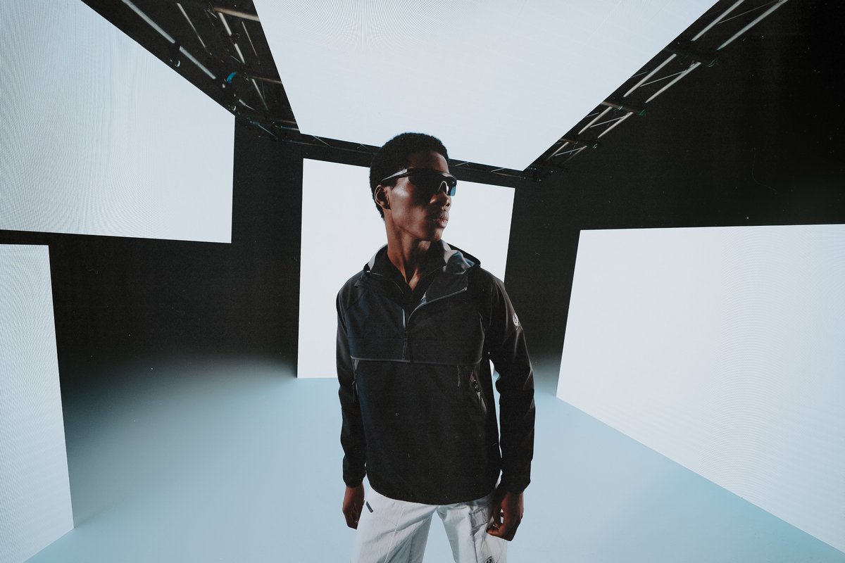 Belstaff Outerwear: bit.ly/3mTG7io
Technical innovation and expert craftsmanship are embued in Belstaff's modern outerwear collection. Explore our selection of weatherproof softshells and lightweight quilts.