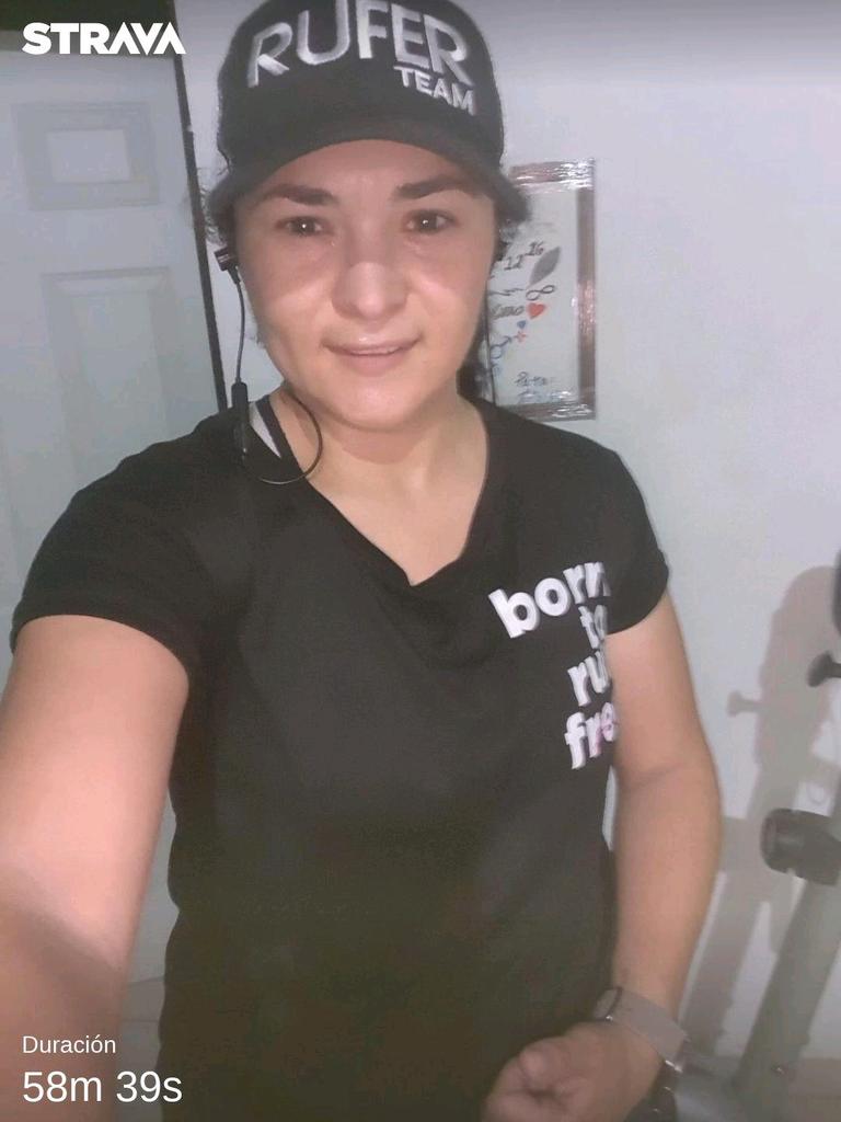 Esmerleonv's tweet photo. A unos días del gran día, ya queremos que sea sábado y domingo 😁👊💪🏃♀️😜🙏
- #21Ktarahumara
- Reto #247 Tonificar #YorBestBody
Rumbo al #15kheroesocultos #42kcdmx #MPM #42kMty #sumandokmts #yoamocorrer
Echa un vistazo a mi actividad en Strava: https://t.co/7L9rnFkzUD https://t.co/BWSQEpt7t0