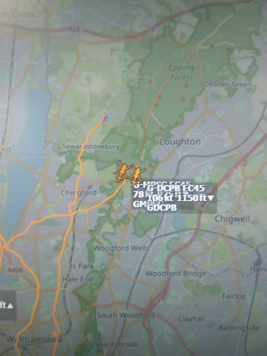Rocket_Reeves's tweet photo. @NPASLondon cute to see you flying in formation 🚁🚁 https://t.co/6HLocZu9tI