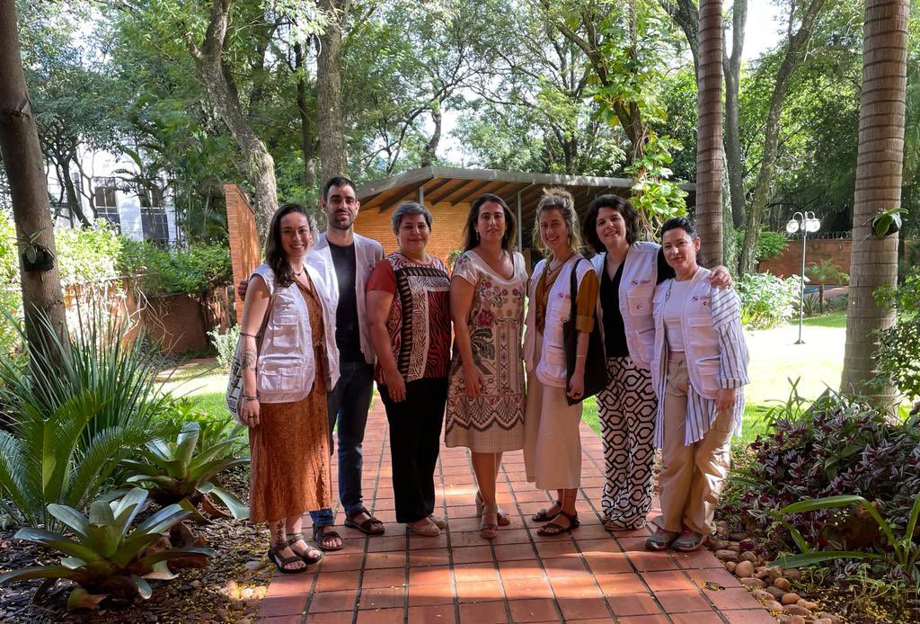 EmbEspParaguay's tweet photo. @EmbEspPy recibiendo a nueva remesa de jóvenes enfermeros en marco proyecto @fuden_es que apuestan por la transferencia de conocimiento como motor de desarrollo. ¡Solidaridad que une!@MAECgob @AECIDPARAGUAY https://t.co/zacR7h6lCV
