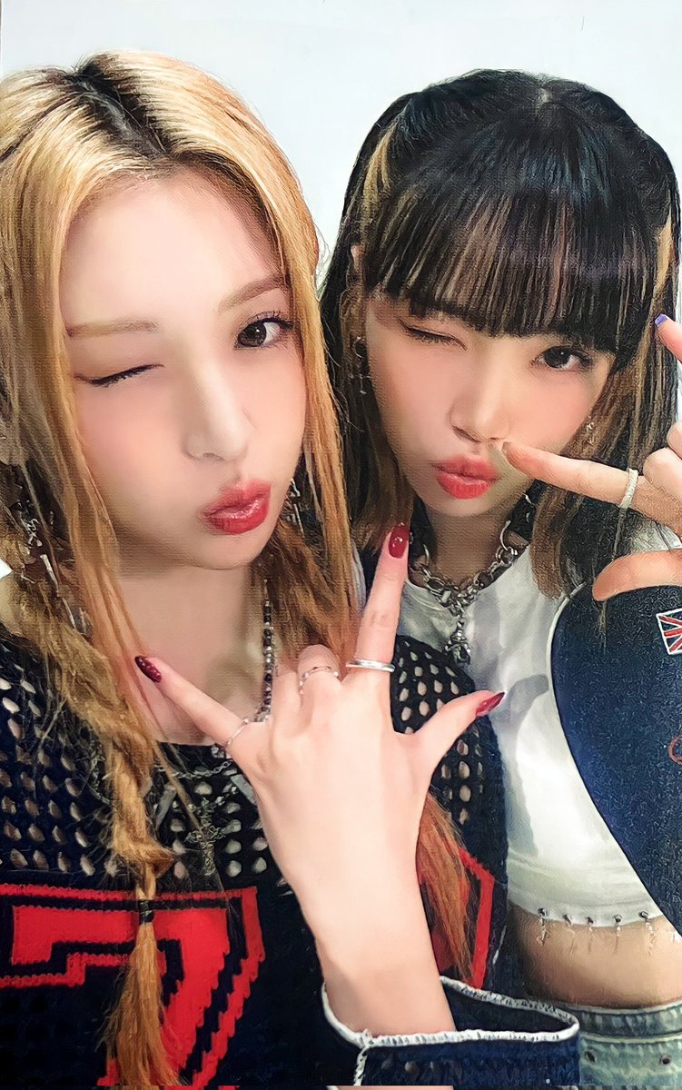 raidenous's tweet image. HELLOO #genshintwt 
i like arlebina &amp;amp; le sserafim (esp chaewon) although i dont tweet about kpop too often 
majority is in my txti ! txti.es/antifragiIe i fb 🔥