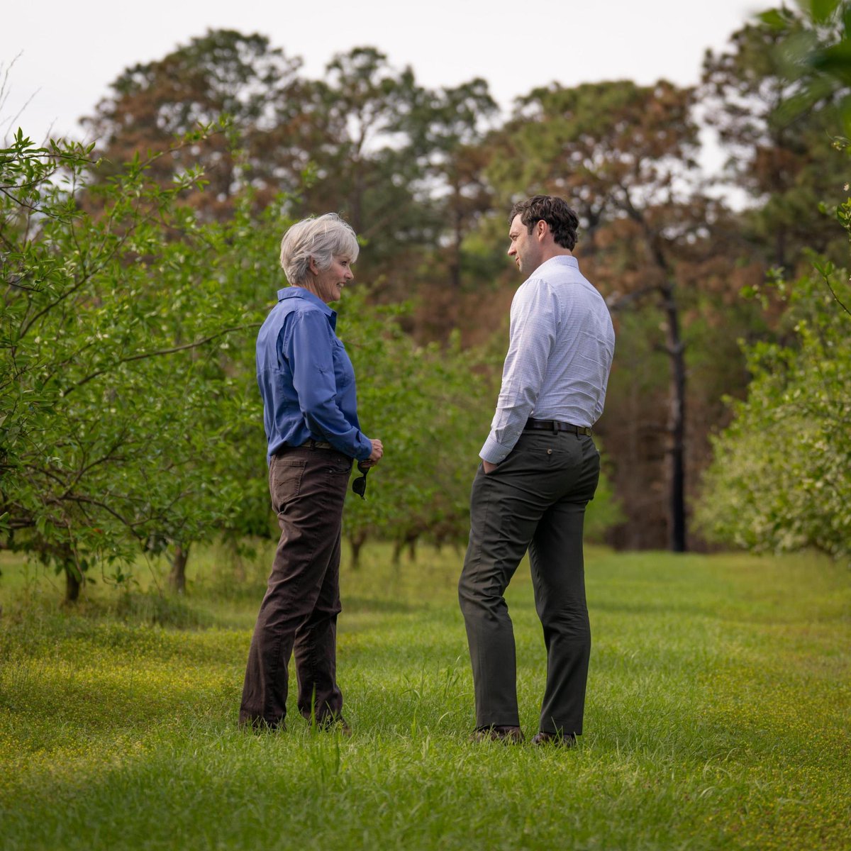 On the road visiting with GA farmers this week. Georgia Satsumas like the ones grown here on Lindy’s farm are some of the world’s most delicious citrus fruits! 🍊