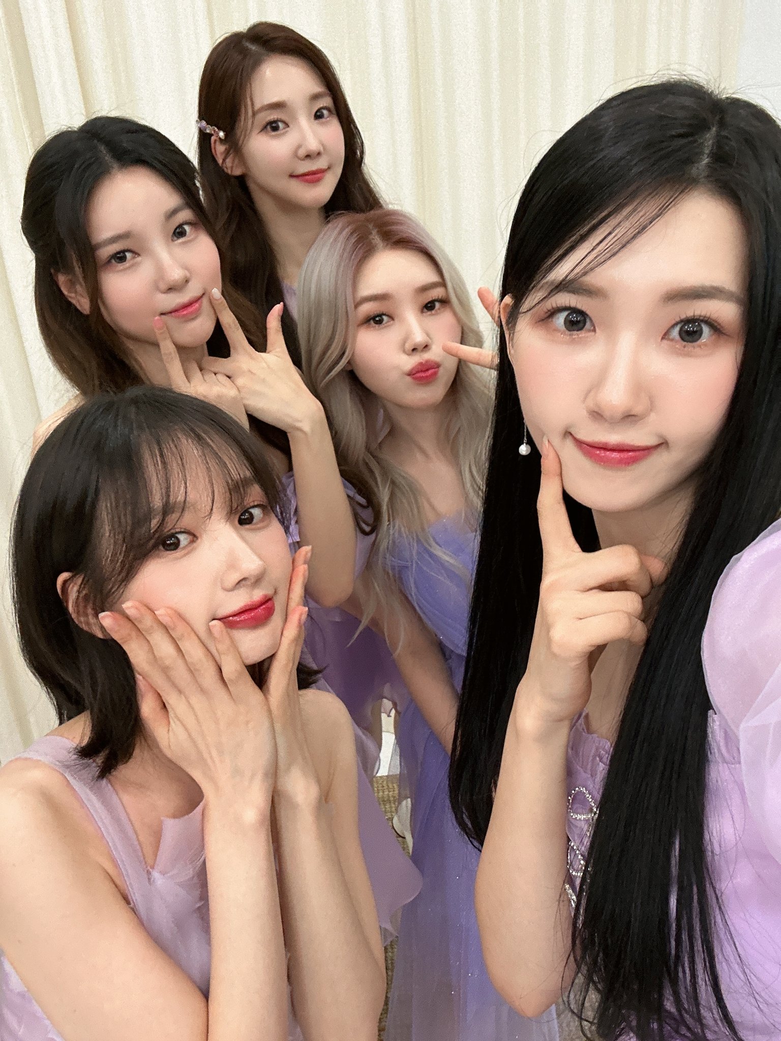 FrMmK-iaAAAWra_?format=jpg&name=large