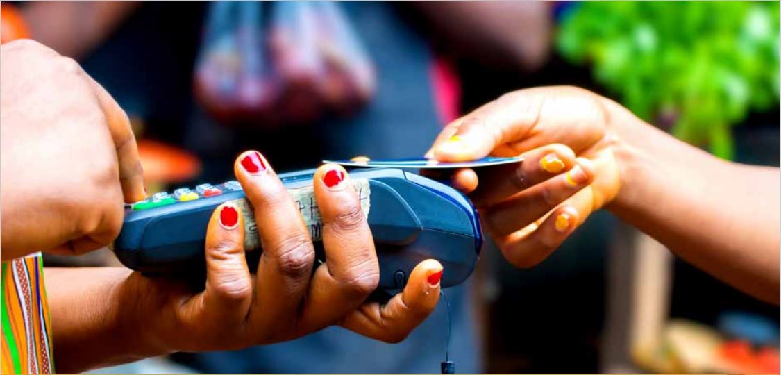 harerimana_tito's tweet photo. "Inama y'igihugu y'abagore igenda itera inkunga abagore batandukanye cyane cyane abacuruzi,  ikanabasaba kongera ikoranabuhanga mu byo bakora".

Ubushakashatsi bwakozwe na PSF bwerekanye ko 74% by'abacuruzi mu Rwanda ari  abagore,.....

#IWD2023
#WomenInTech
#UmugoreKuRuhembe https://t.co/d5YaFVYuUF