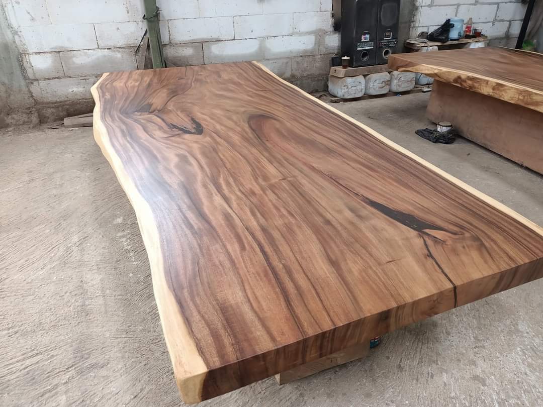 Exotichardwood3's tweet photo. Suar/Monkeypod slabs for your house furniture, conference tables,restaurant tables, office tables, coffee tables, Consoles...
Kiln dried, smoothened and ready to be finished as client request.
WhatsApp 00237 672 939 833
#suarslabs #suarwood #countertops #tables #Monkeypodslabs https://t.co/M624cLpv7i