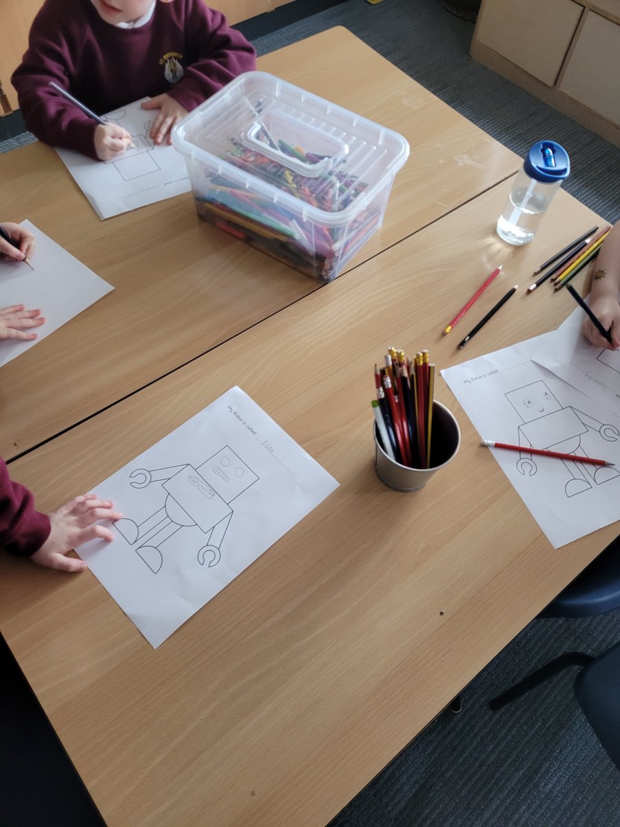 StMichaelsRCY's tweet photo. What a busy day we had in P2/1 this afternoon! 😊 We looked at different safe and unsafe situations! We were able to decide and explain why we made that decision!  We met Clever the robot who helped us! We then designed our own safety robots 🤖 @SMPG1964 @StMichaelsP2_1 https://t.co/AmcccWLjWI