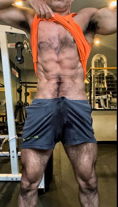 Im filthy and sweaty https://t.co/lw7sevmEZs