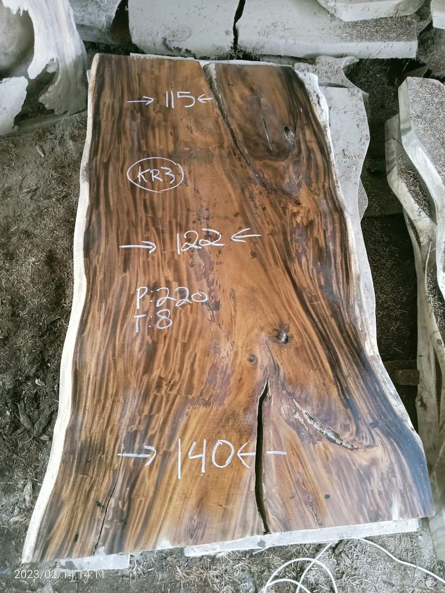 Exotichardwood3's tweet photo. Suar/Monkeypod slabs for your house furniture, conference tables,restaurant tables, office tables, coffee tables, Consoles...
Kiln dried, smoothened and ready to be finished as client request.
WhatsApp 00237 672 939 833
#suarslabs #suarwood #countertops #tables #Monkeypodslabs https://t.co/8VWuZ4qy5A