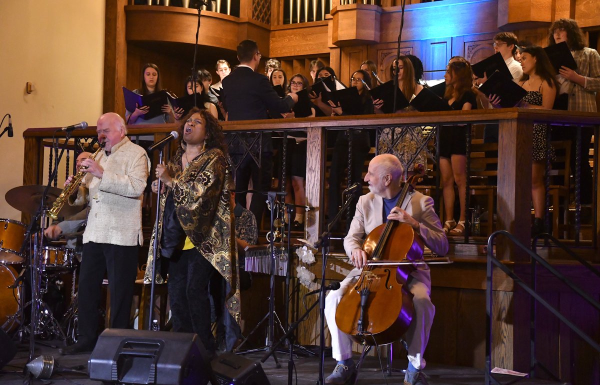TrinityCollege's tweet photo. This past weekend @PaulWinterMusic and Friends presented "A Festival of Spring" in the #TrinColl Chapel. The Chapel Singers and the Samba Ensemble joined them for a spectacular, collaborative concert. 🎶

#TogetherWeTrin 💙💛 #TrinArts https://t.co/eirXkrwtMt