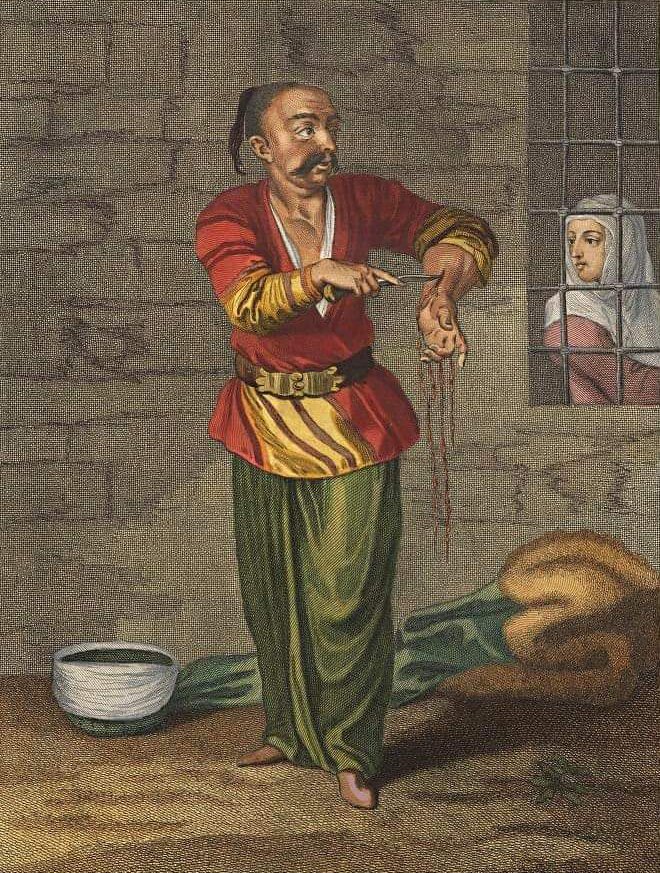 dailyottoman's tweet photo. Bir Türk erkeğinin, sevdiği kadını etkileyebilmek için penceresinin önünde kendisine kesik atması.

🎨 Jean-Baptiste Vanmour, 1707. https://t.co/rXV9Isbuaz