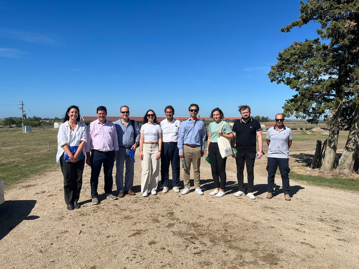 En el día de hoy recibimos en nuestro establecimiento al Director General de <a href="/IRENA/">IRENA</a>, Francesco La Camera, junto a su comitiva acompañados por el Director Nacional de Energía, Fitzgeral Cantero, y sus técnicos para conocer de primera mano nuestro proyecto de energía renovable.